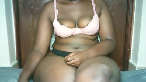 thickybabe_05 online show from January 20, 5:37 am