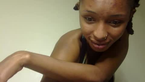 thotiana007 online show from February 18, 7:00 pm