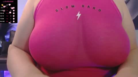 Tia Bella online show from March 5, 3:51 pm