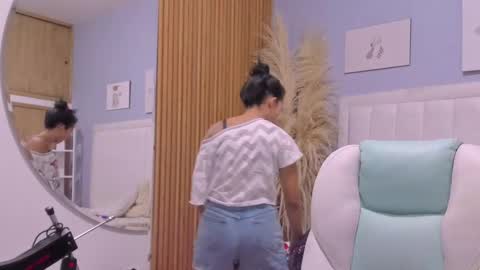 Tiana online show from September 29, 12:10 pm