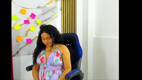 tiana_hots online show from April 24, 9:17 pm