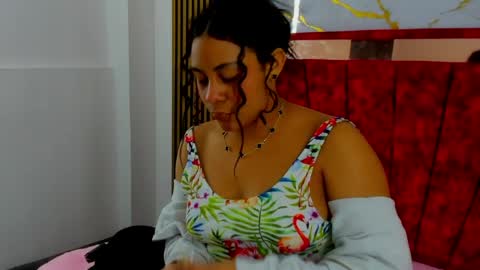 tiana_hots online show from April 20, 12:57 am
