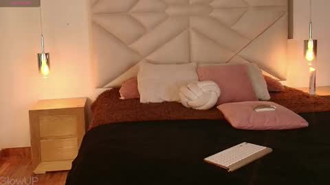 tiana_rosse_ online show from March 6, 11:58 am