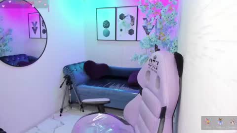 Tiara  online show from June 21, 3:32 am