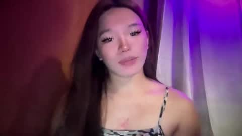 Ms. Tiara online show from January 8, 3:32 am