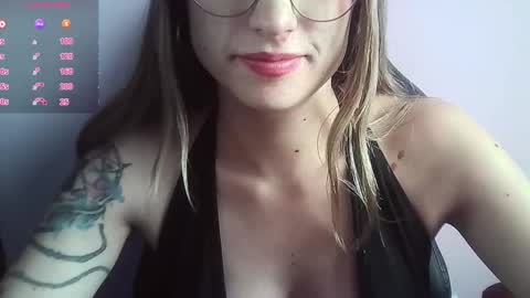 Tifanny online show from September 9, 9:25 pm