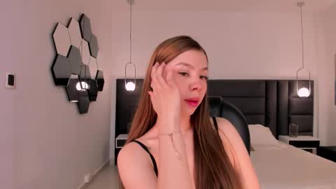 Tiffanny Sins online show from February 25, 3:49 am