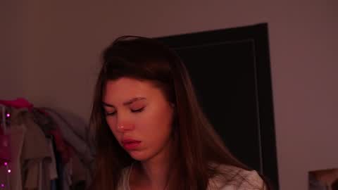 Im here on Fridays Saturdays Sundays  online show from January 5, 5:27 pm