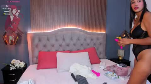 tiffany__charm_ online show from October 17, 3:54 am