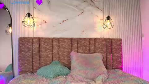 tiffany_johnson111 online show from July 18, 8:00 pm