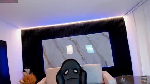 tiffanyhoustton online show from February 16, 12:49 pm