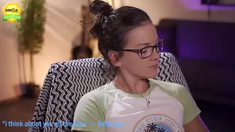 tiffanyriox online show from September 9, 11:48 pm