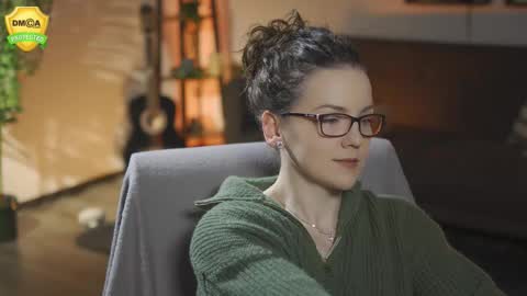 tiffanyriox online show from March 10, 12:47 am