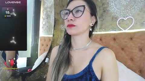 TILA TEQUILA online show from February 10, 12:50 pm