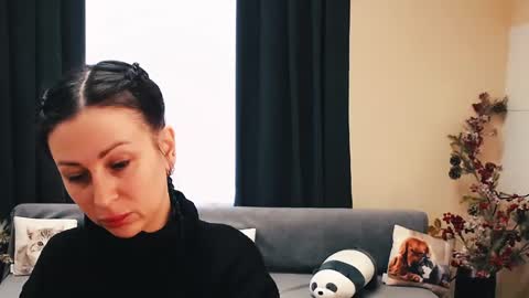 Luisa online show from February 24, 10:35 am