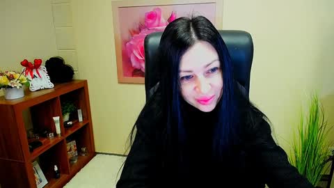 Luisa online show from December 13, 8:43 am