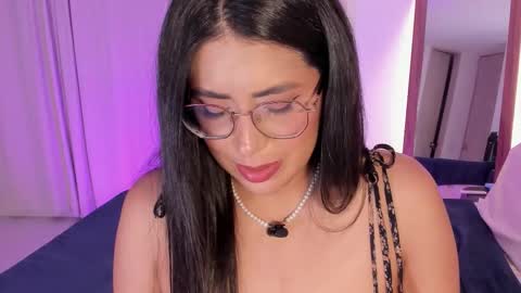 tina_olsen07 online show from February 20, 10:43 pm