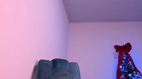 T I N A online show from December 27, 11:31 pm