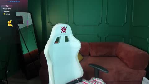 tina_tayllor__ online show from February 15, 2:27 pm