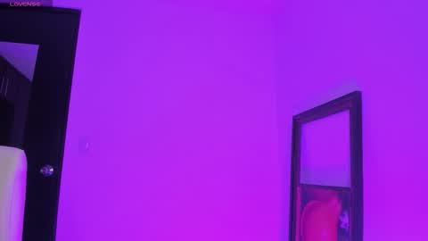 Tina  online show from February 4, 9:01 am