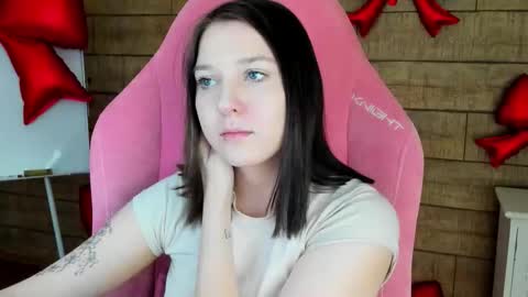 TinaBurton online show from February 11, 4:30 pm