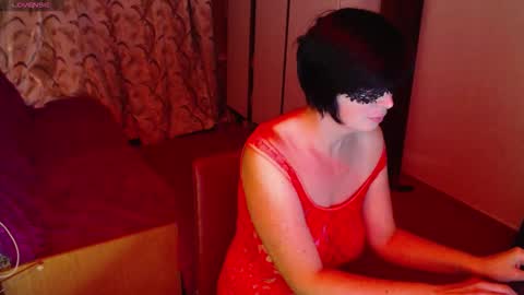 TinaFlower online show from October 24, 5:20 pm