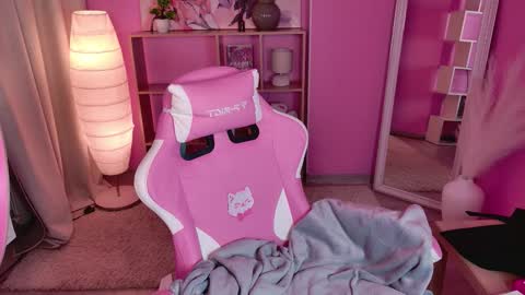 tinasiner online show from November 24, 4:53 pm