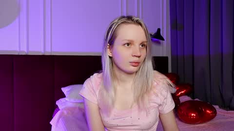 tinasiner online show from February 16, 1:38 pm