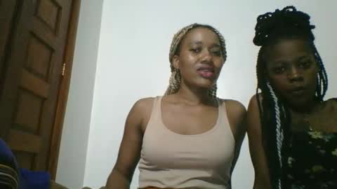 vee online show from April 19, 5:46 pm