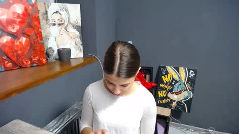 Gloria online show from September 18, 6:56 am