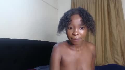 tiny_spoiler online show from December 11, 1:26 am