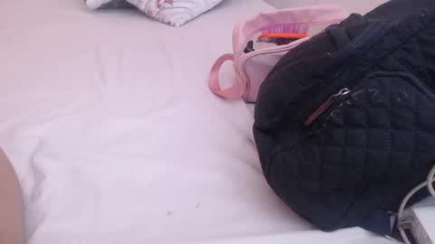 tiny_whore18 online show from November 8, 9:03 am