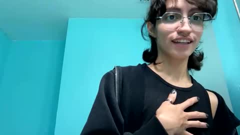 tinyhairycherry online show from October 21, 4:16 am