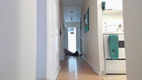 stage Kylie Sinner  brand CLITBAIT online show from September 9, 10:31 pm