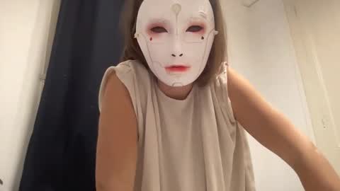 Tinks online show from November 16, 11:05 pm