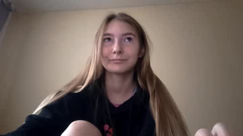 Hi Im Carry 18 years old online show from November 20, 6:47 am