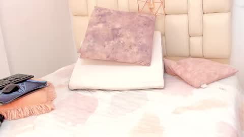 Tivizay online show from March 3, 2:53 pm