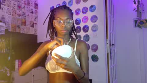 Athena Fantasy online show from December 10, 9:43 pm