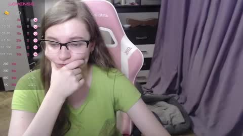 tomato_tease online show from March 10, 8:45 pm