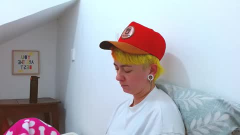 Blue online show from December 21, 5:28 pm