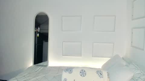 tony_drivesyoucrazy online show from February 1, 1:02 am