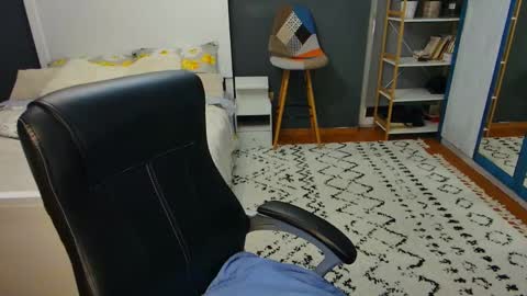 Anda online show from February 6, 10:02 pm