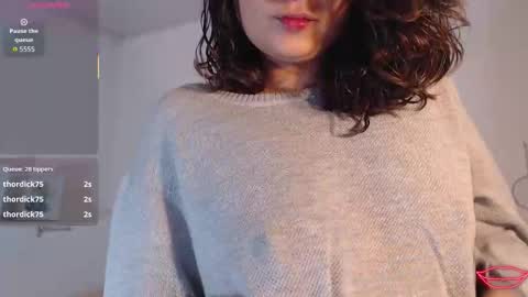 tori_just online show from October 28, 4:24 pm