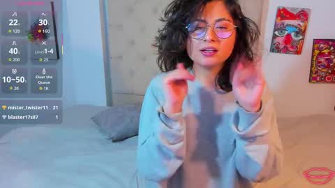 tori_just online show from October 9, 6:34 pm
