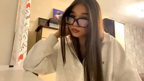 Julia online show from December 4, 11:12 am