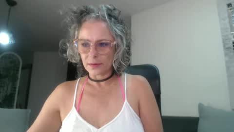 TotyPink online show from January 25, 7:27 pm