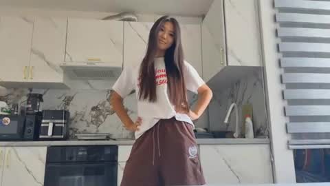 Dina online show from July 28, 11:17 am
