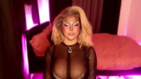 Jade online show from December 16, 1:17 pm