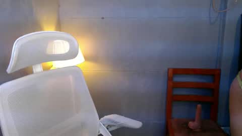 trexie_fucks15 online show from February 13, 6:37 am