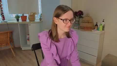 Viola online show from June 10, 4:33 am